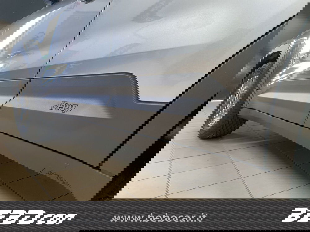 Jeep Avenger nuova a Torino (11)