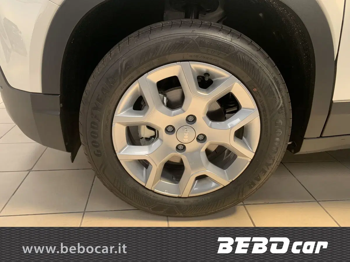 Jeep Avenger nuova a Torino (11)