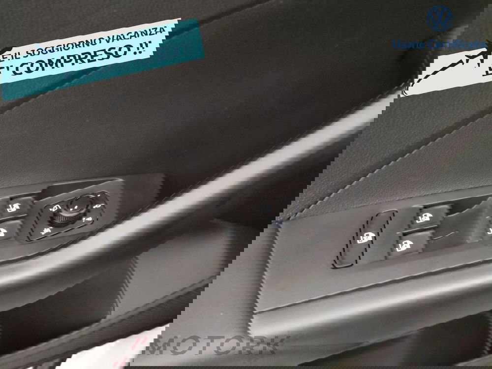 Volkswagen T-Cross nuova a Varese (16)