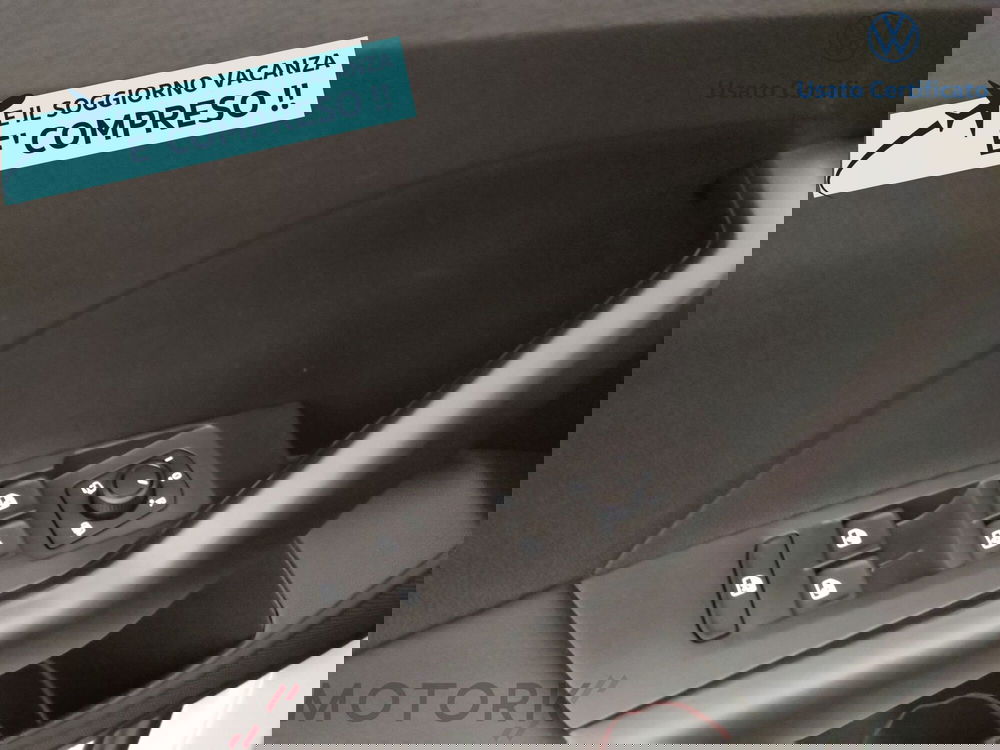Volkswagen T-Cross nuova a Varese (17)