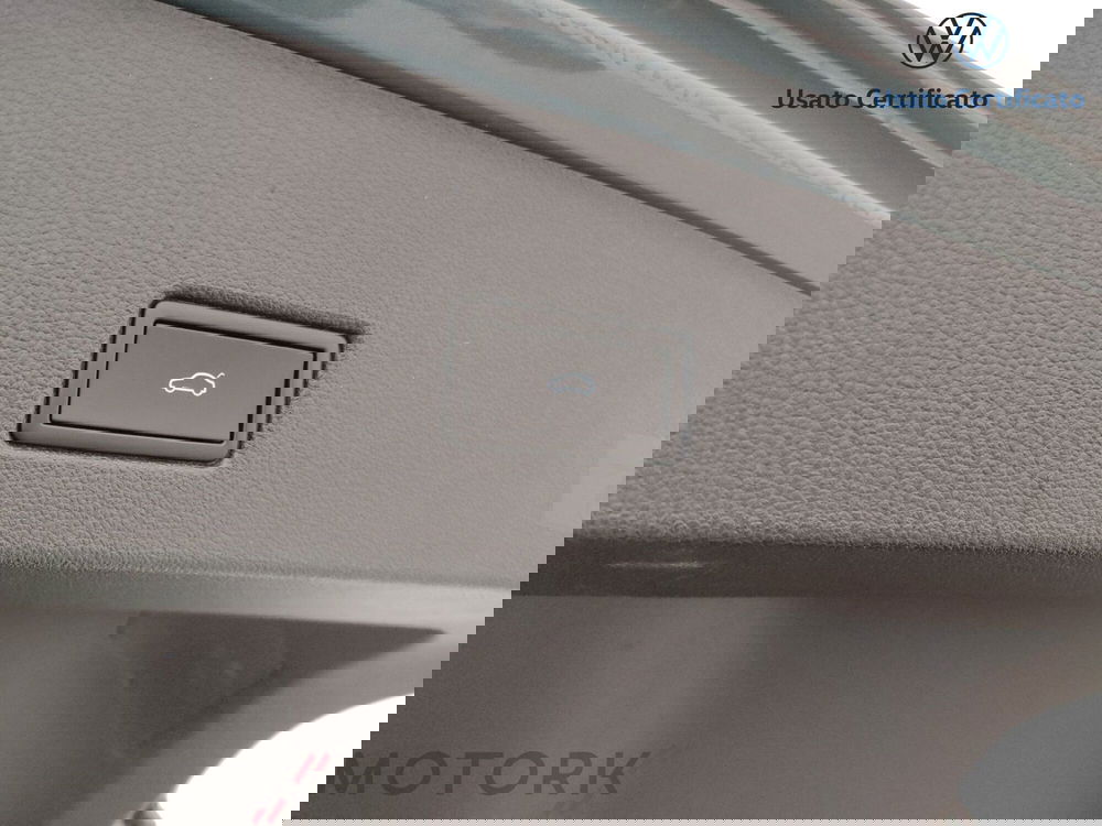 Volkswagen T-Roc usata a Varese (11)