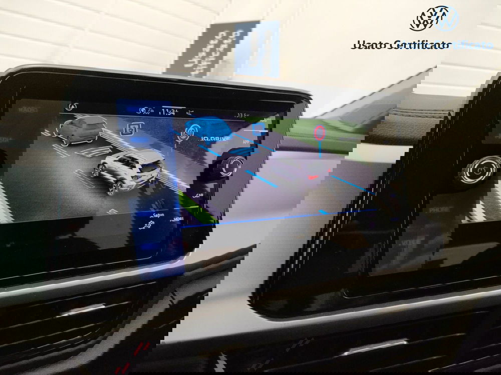 Volkswagen T-Roc nuova a Varese (15)