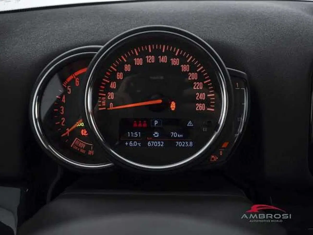 MINI Mini Countryman usata a Viterbo (13)