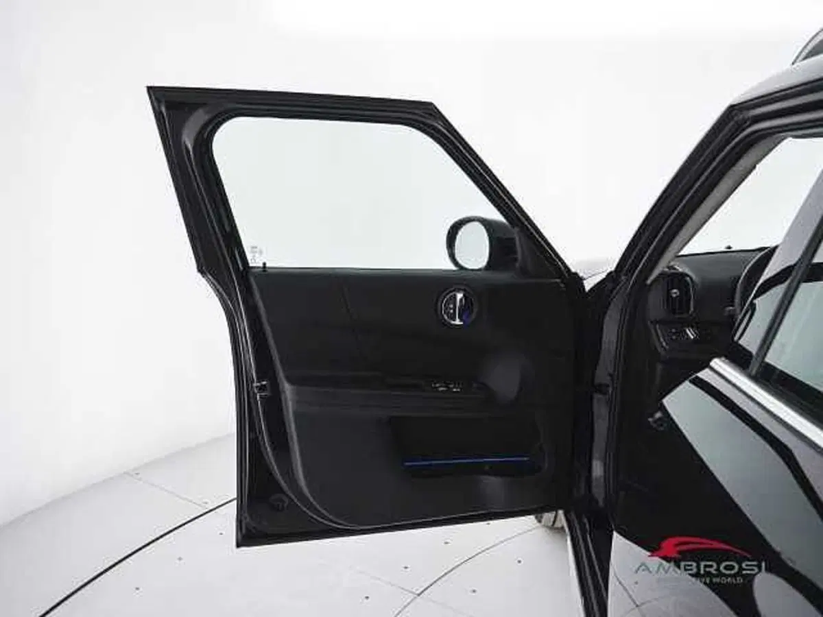 MINI Mini Countryman usata a Viterbo (20)