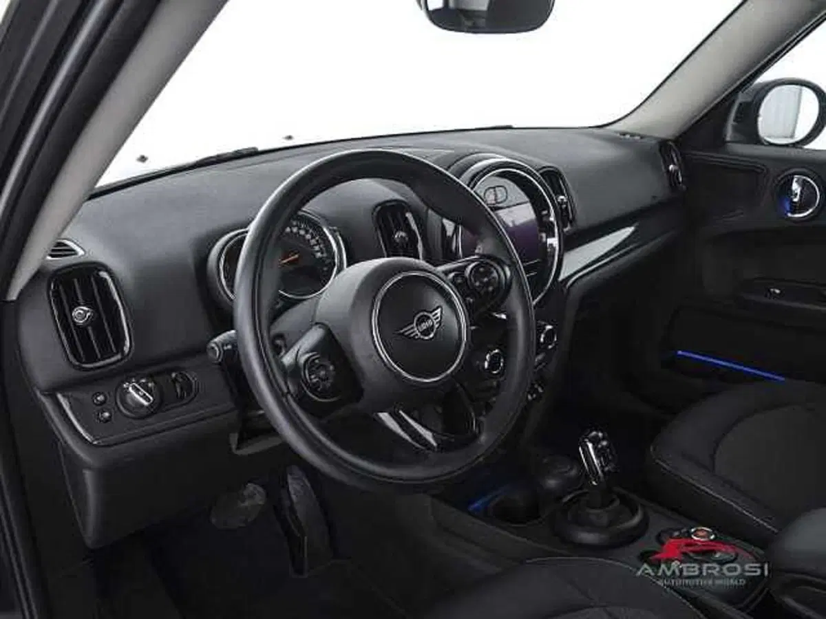 MINI Mini Countryman usata a Viterbo (8)