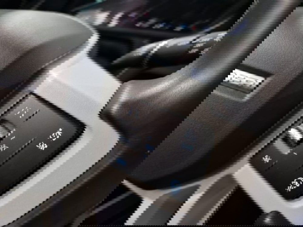 Land Rover Defender usata a Livorno (17)