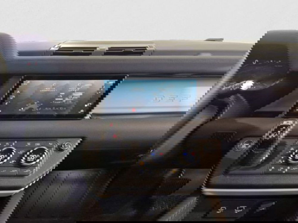 Land Rover Defender usata a Livorno (18)