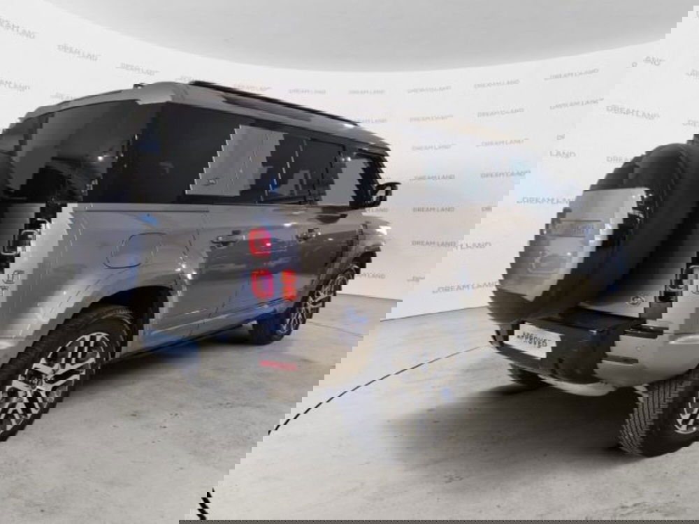 Land Rover Defender usata a Livorno (2)