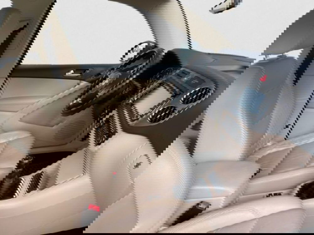 Volkswagen Tiguan usata a Livorno (12)