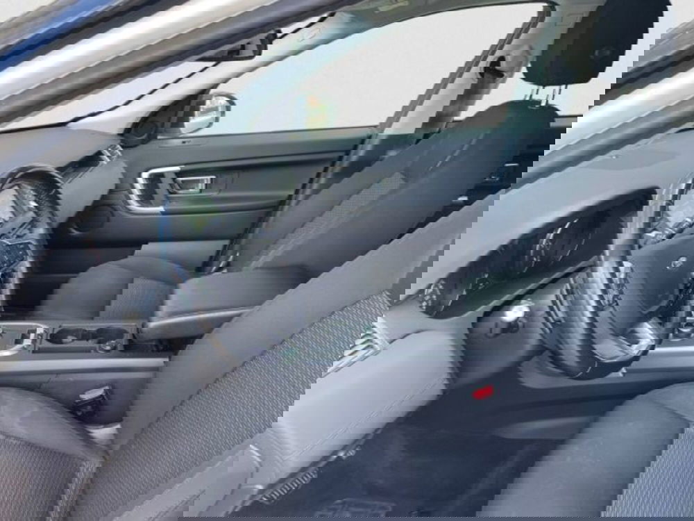 Land Rover Discovery Sport usata a Livorno (10)