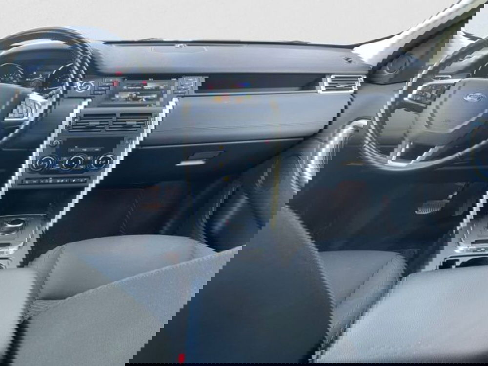 Land Rover Discovery Sport usata a Livorno (11)