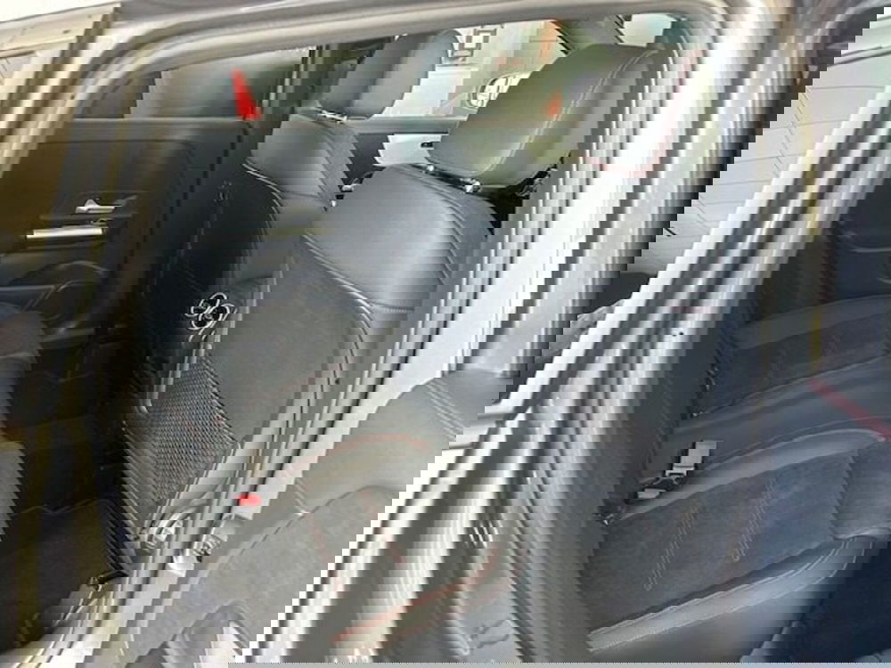 Mercedes-Benz GLA SUV nuova a Potenza (12)