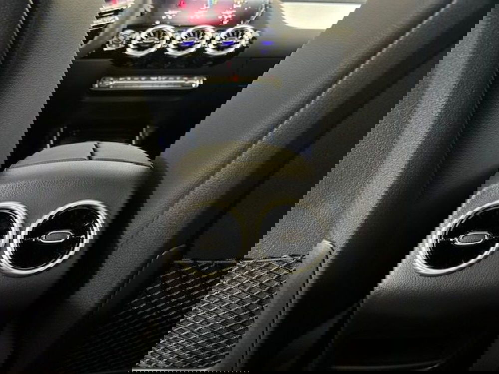 Mercedes-Benz GLA SUV nuova a Potenza (16)