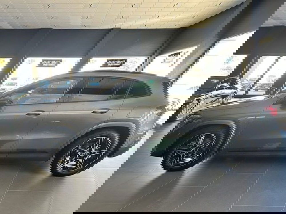 Mercedes-Benz GLA SUV nuova a Potenza (3)