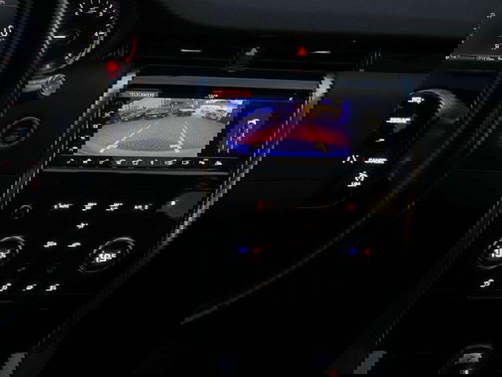 Land Rover Discovery Sport usata a Savona (15)