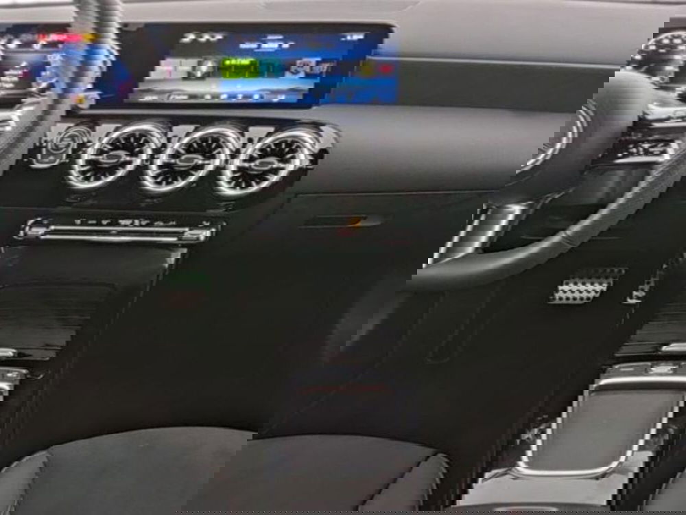 Mercedes-Benz Classe A Sedan usata a Milano (9)