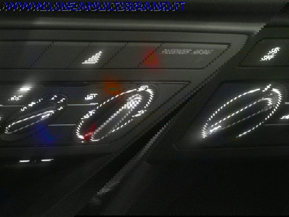 Volkswagen T-Cross usata a Piacenza (14)