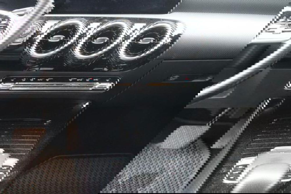 Mercedes-Benz Classe A Sedan usata a Lecce (12)