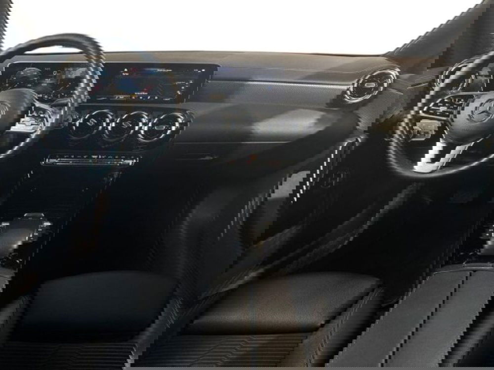 Mercedes-Benz CLA Shooting Brake usata a Bologna (9)