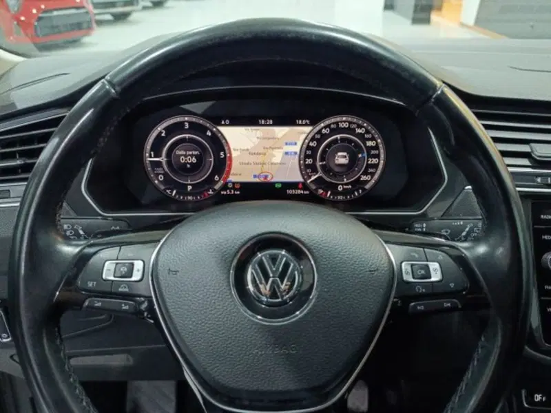 Volkswagen Tiguan usata a Catania (18)
