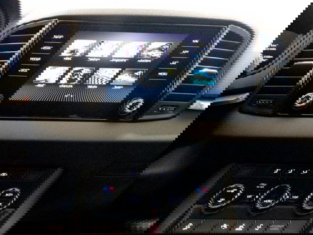 Skoda Karoq nuova a Piacenza (11)