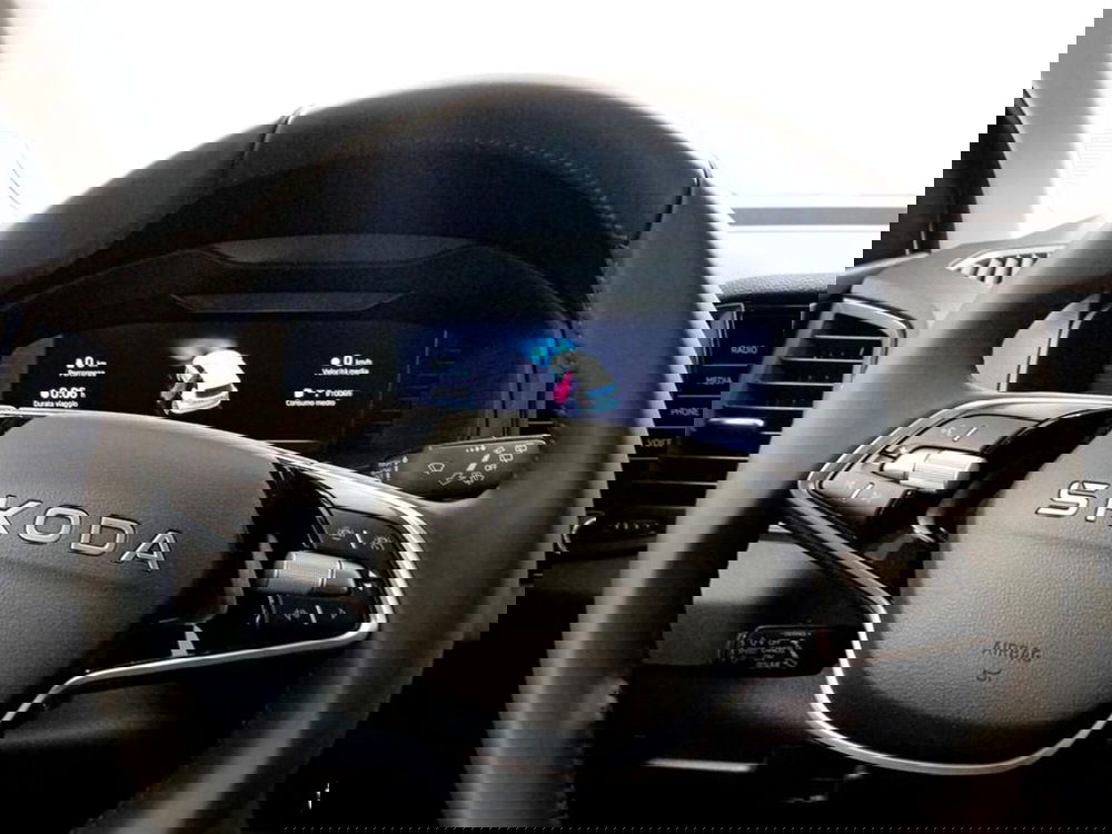 Skoda Karoq nuova a Piacenza (12)