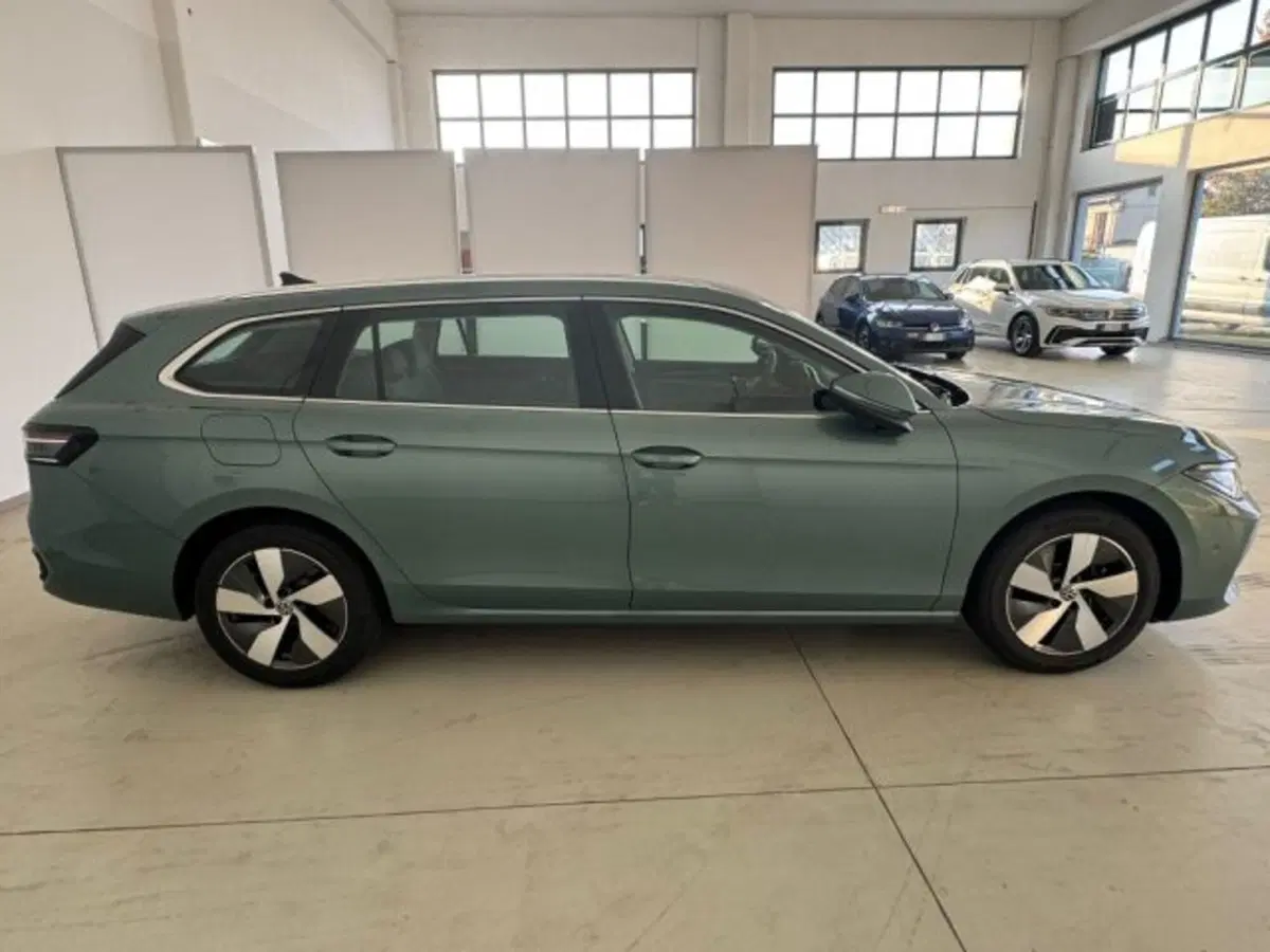 Volkswagen Passat nuova a Cuneo (4)