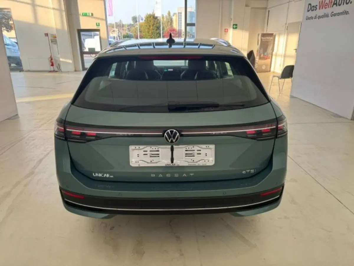 Volkswagen Passat nuova a Cuneo (6)