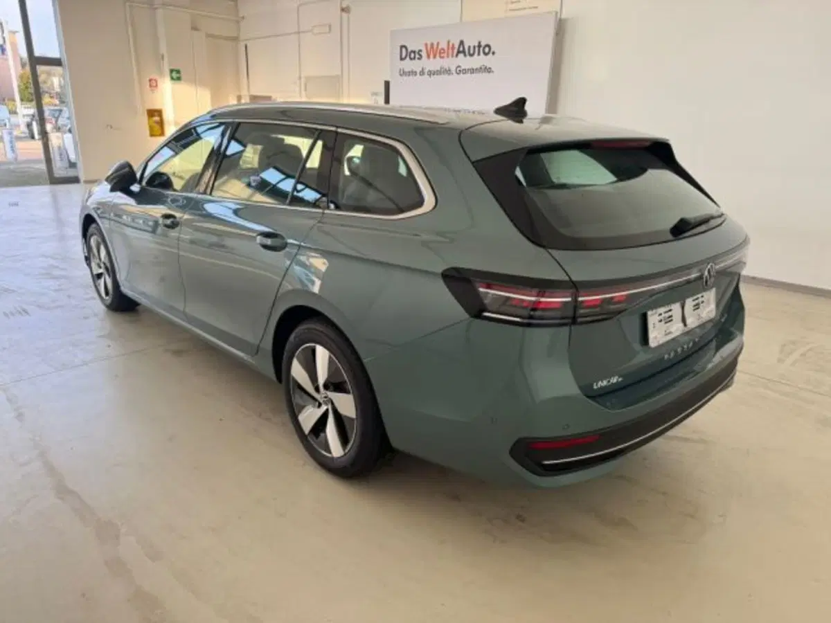 Volkswagen Passat nuova a Cuneo (7)