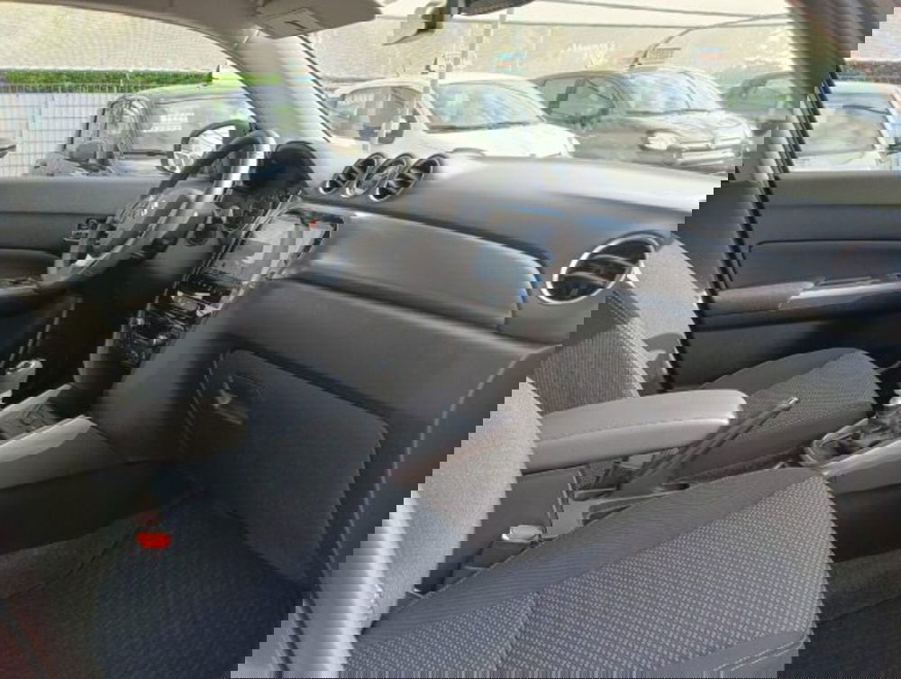 Suzuki Vitara nuova a Brescia (16)