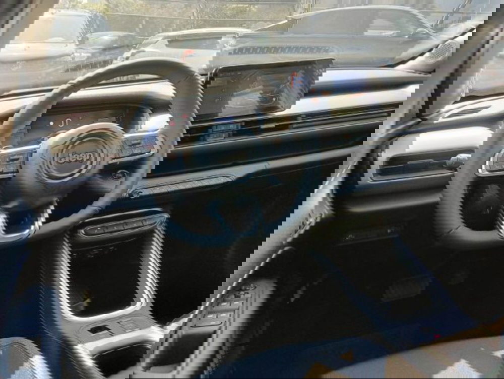 Jeep Avenger nuova a Brescia (6)