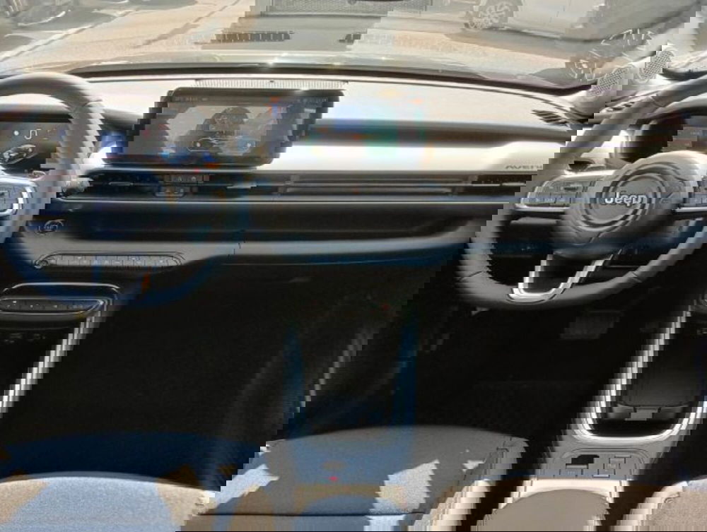 Jeep Avenger nuova a Brescia (12)