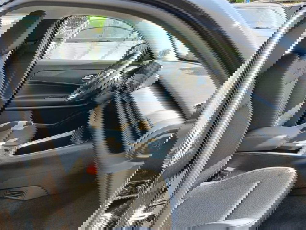 Jeep Avenger nuova a Brescia (16)