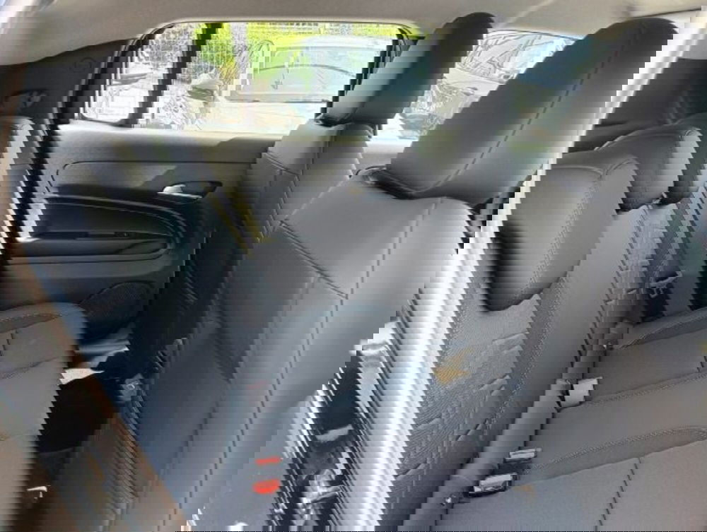 Jeep Avenger nuova a Brescia (18)