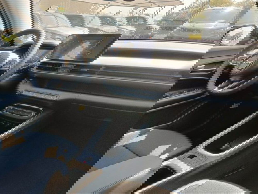 Jeep Avenger nuova a Brescia (20)