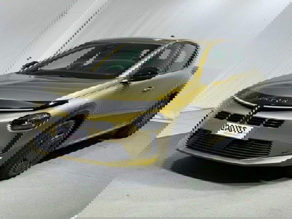 Lancia Ypsilon nuova a Sondrio