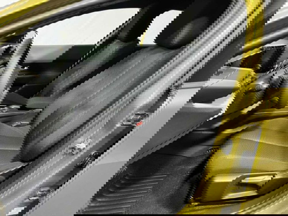 Lancia Ypsilon nuova a Sondrio (10)