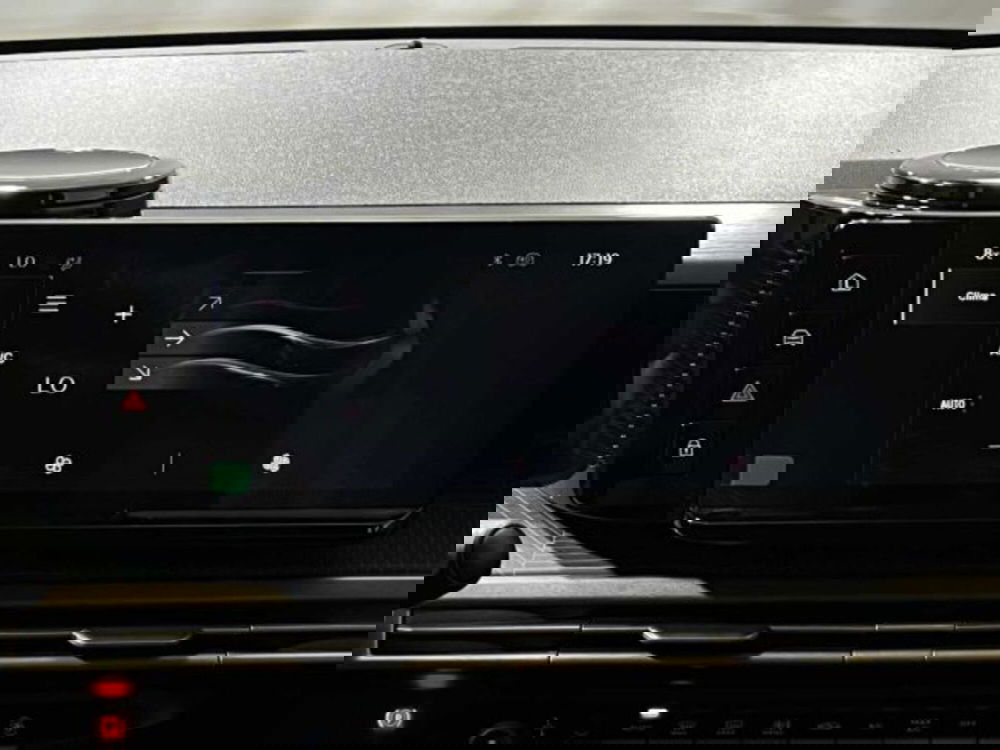 Lancia Ypsilon nuova a Sondrio (19)