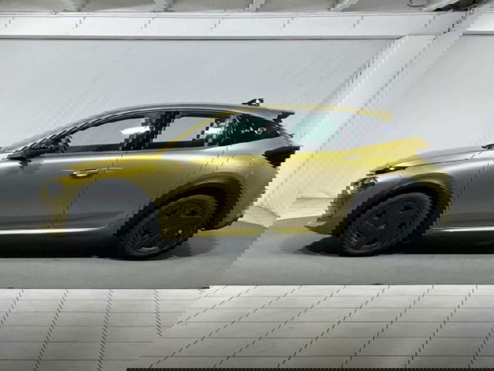 Lancia Ypsilon nuova a Sondrio (2)