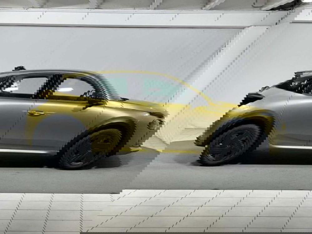 Lancia Ypsilon nuova a Sondrio (6)