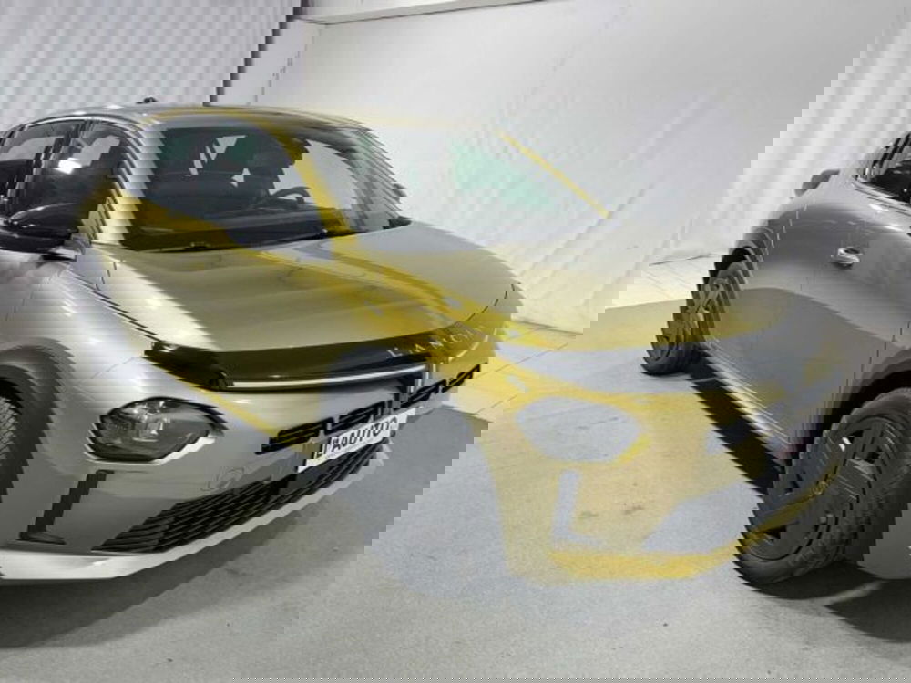 Lancia Ypsilon nuova a Sondrio (7)