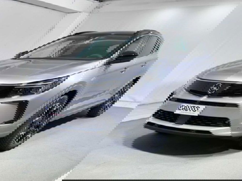 Opel Grandland nuova a Sondrio