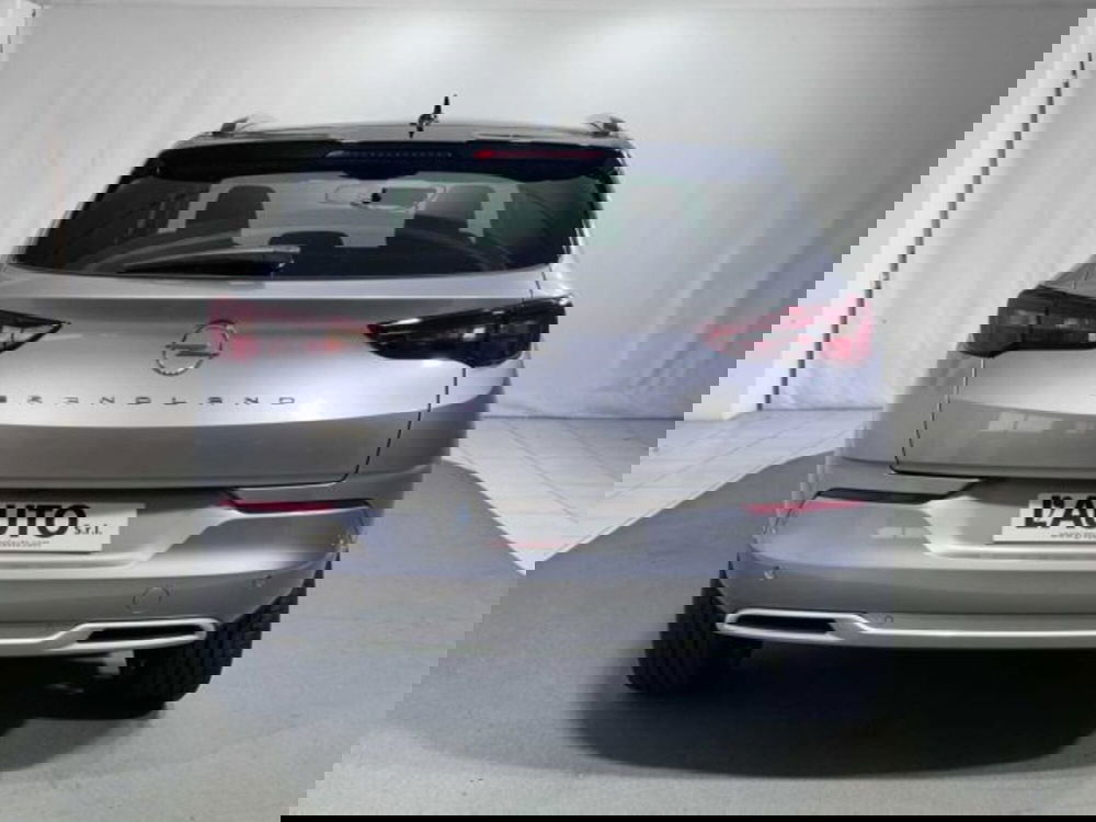 Opel Grandland nuova a Sondrio (4)