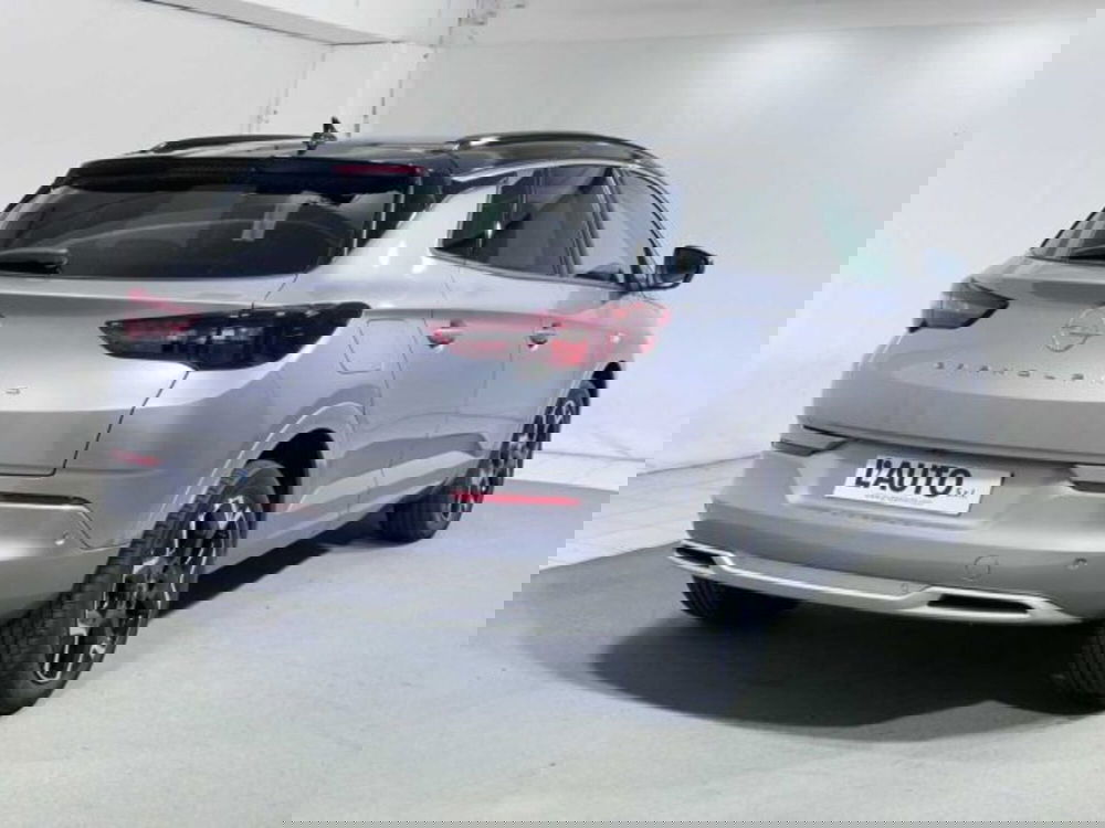 Opel Grandland nuova a Sondrio (5)