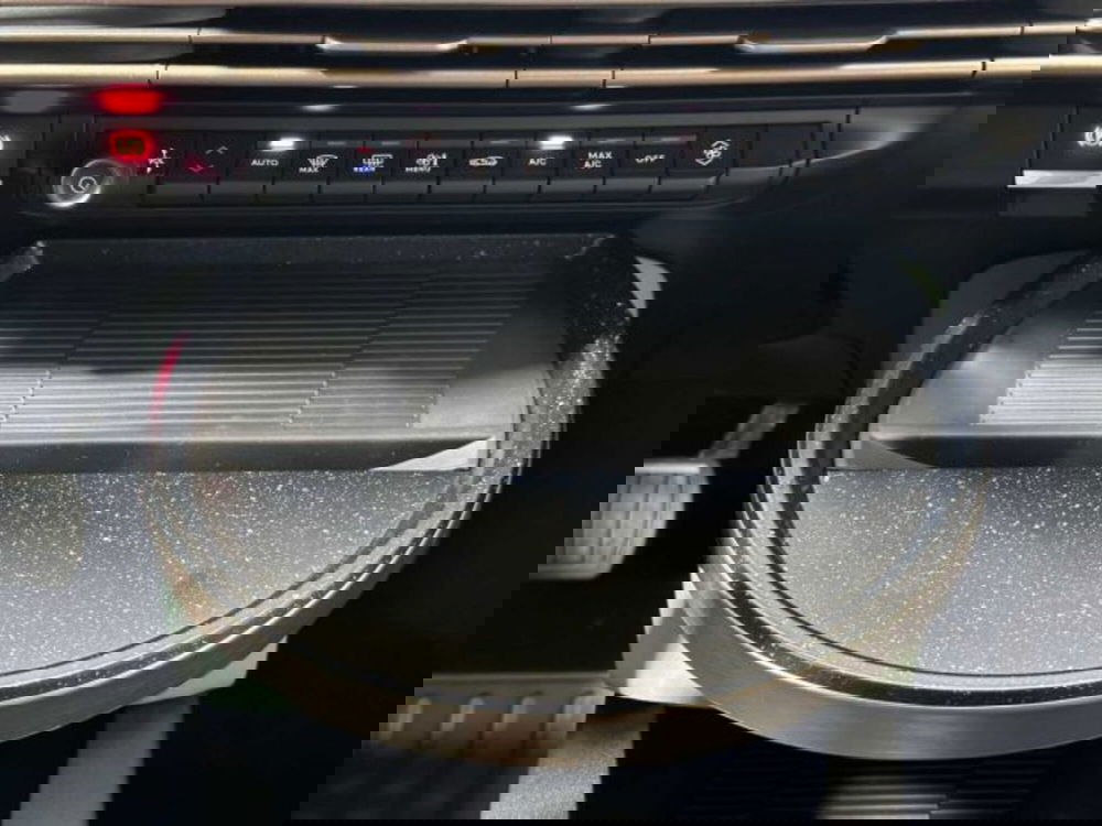 Lancia Ypsilon nuova a Sondrio (14)