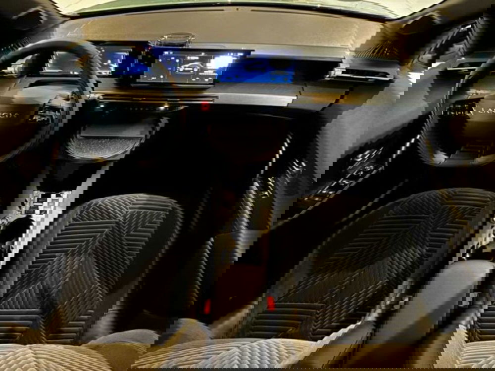 Lancia Ypsilon nuova a Sondrio (12)