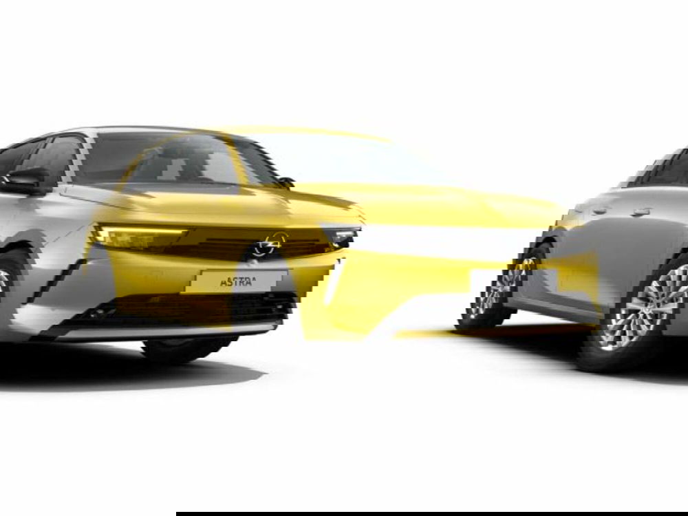 Opel Astra nuova a Sondrio