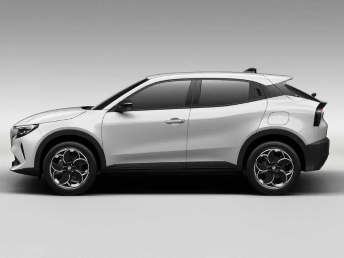 Alfa Romeo Junior nuova a Sondrio (2)