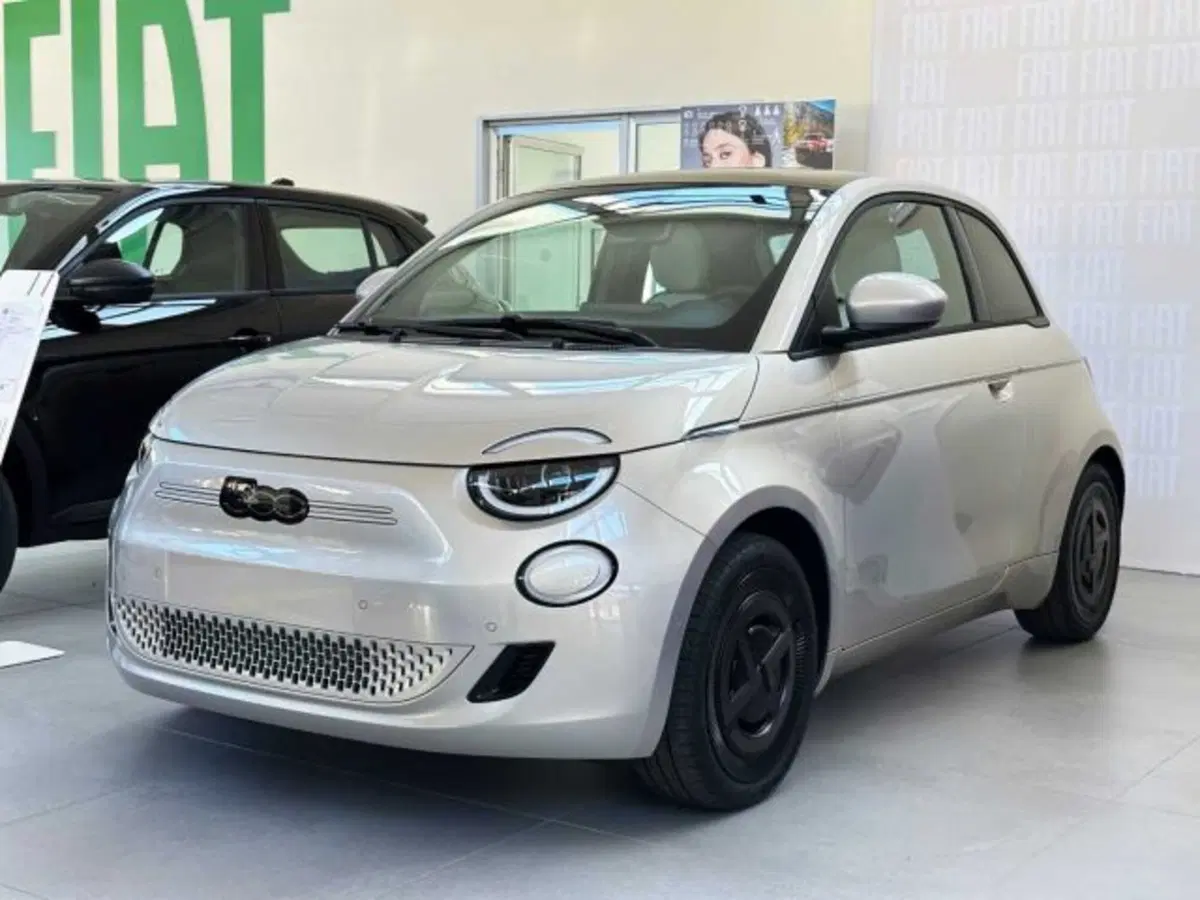 Fiat 500e nuova a Sondrio