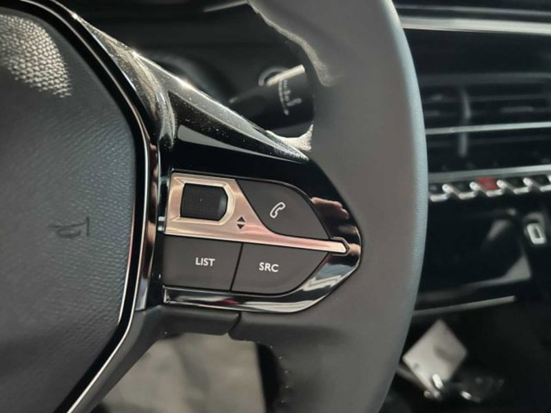 Peugeot 2008 nuova a Sondrio (18)